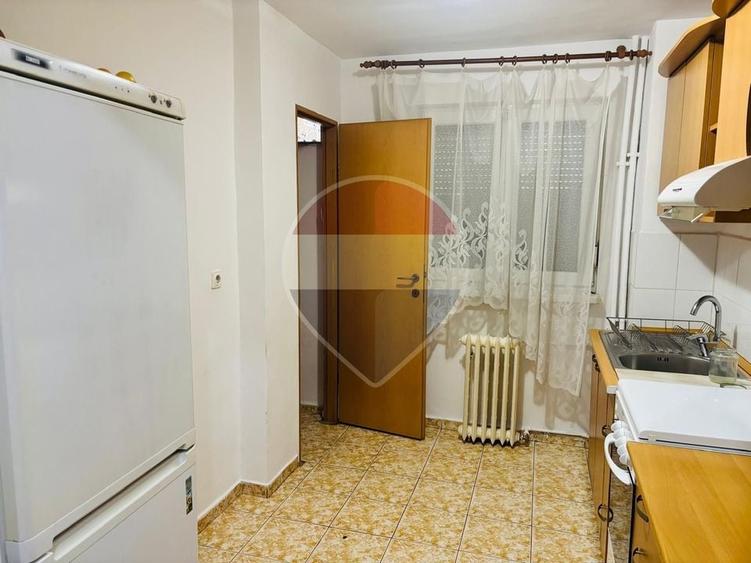Apartament cu 2 camere decomandat, mobilat în Rogerius