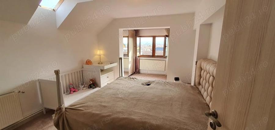Apartament cu 4 camere semidecomandat în Sud