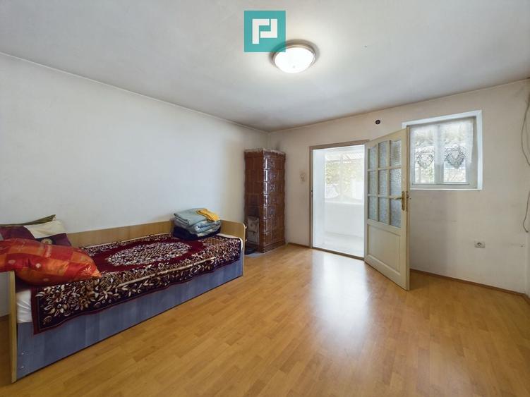 Casă individuală cu 4 camere cu Teren 950 Mp în Cruceni