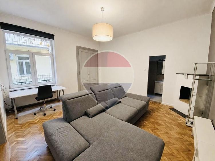 Apartament cu 2 camere semidecomandat în Central