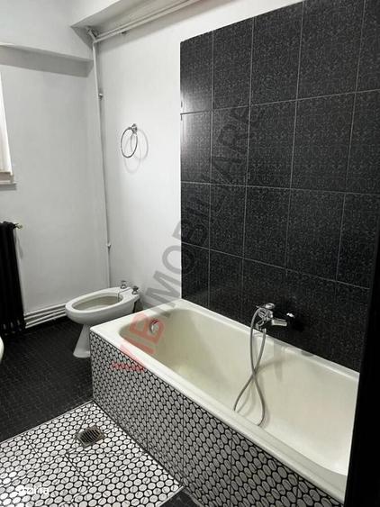 Apartament cu 3 camere decomandat în Dorobanți
