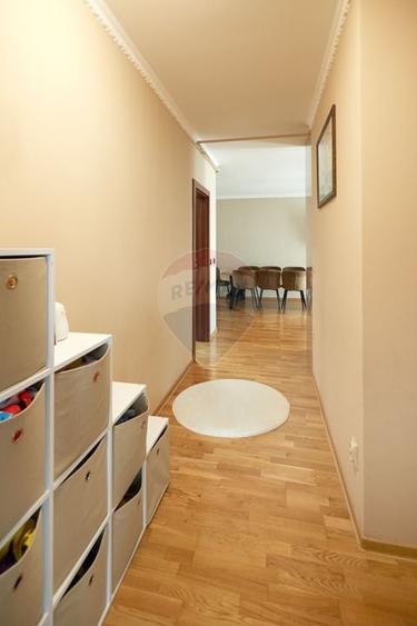 De vânzare apartament cu 3 camere, 2 bai, garaj Andrei Muresanu Sud - 6