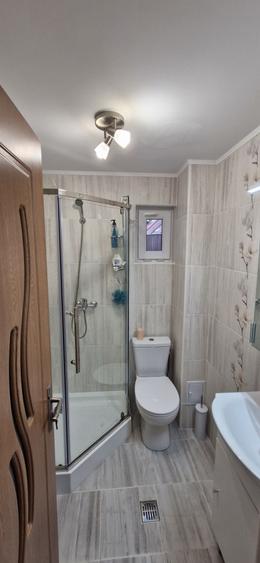 Apartament cu 4 camere decomandat în Zamora