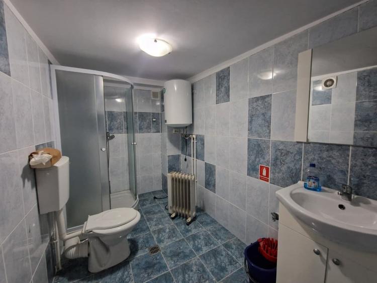 Casă individuală cu 3 camere cu Canalizare în Clăbucet