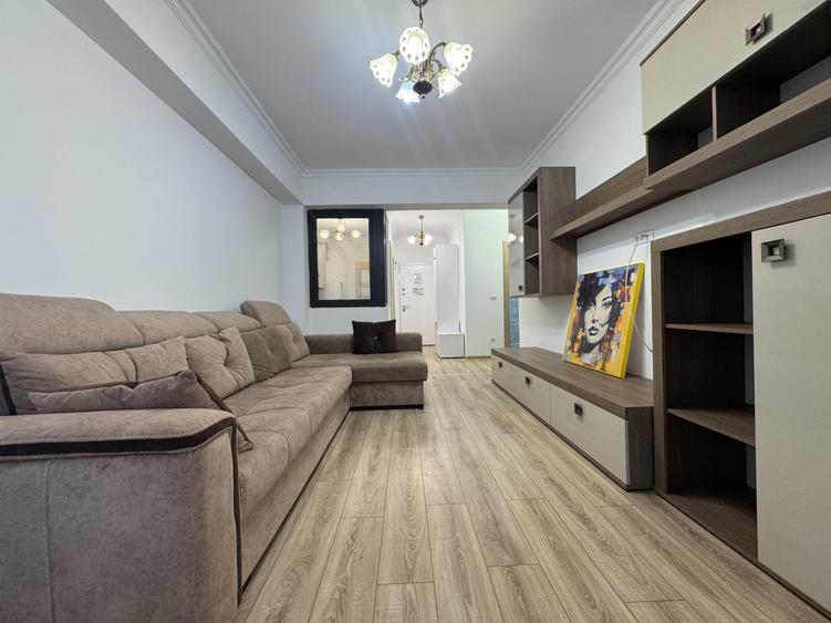 Apartament cu 2 camere semidecomandat, mobilat în Nord
