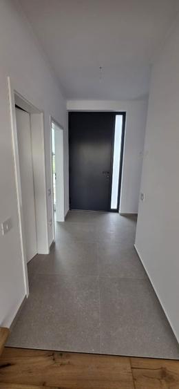 Casă cu 4 camere cu Garaj în UTA