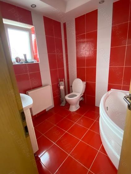 Casă cu 5 camere cu Teren 284 Mp în Ghiroda