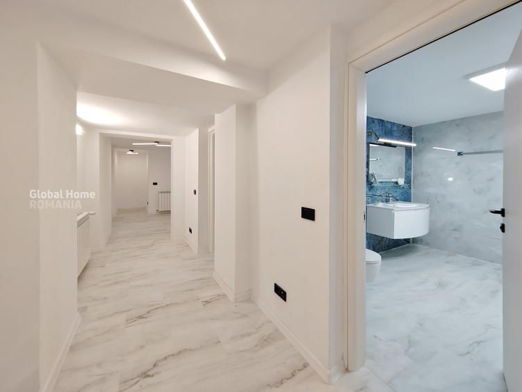 Apartament cu 5 camere decomandat în Romană