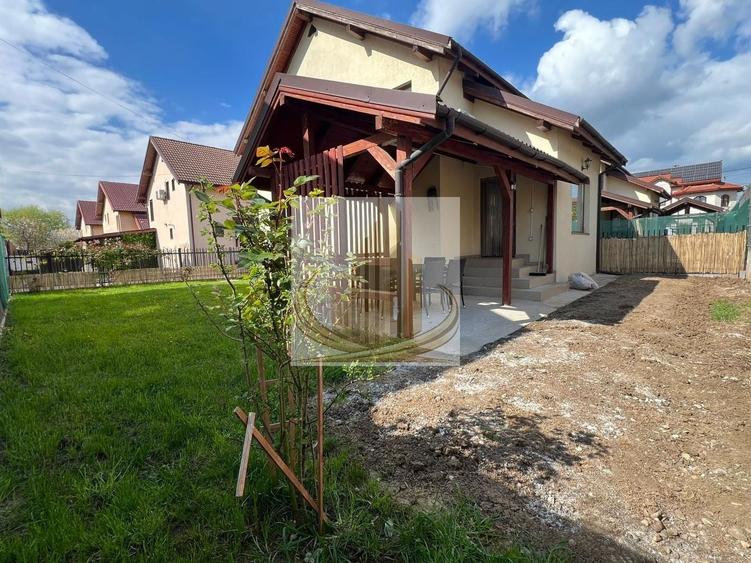 Casă individuală cu 3 camere cu Canalizare în Dumbrăvița