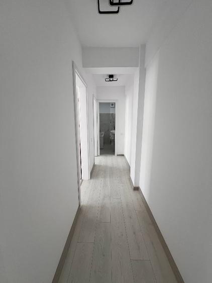 Apartament cu 3 camere semidecomandat în Someșeni