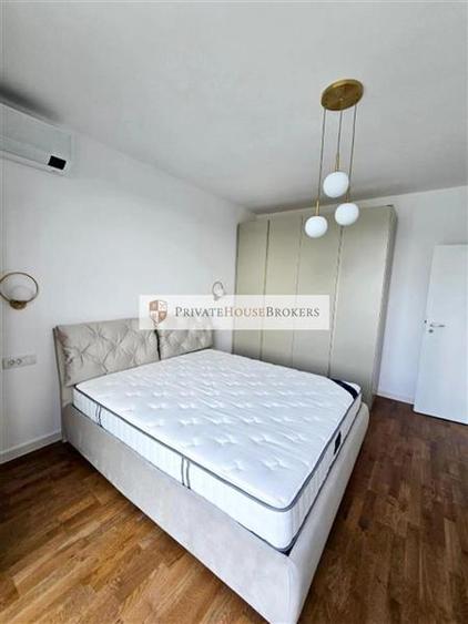 Apartament cu 2 camere semidecomandat, mobilat în Băneasa