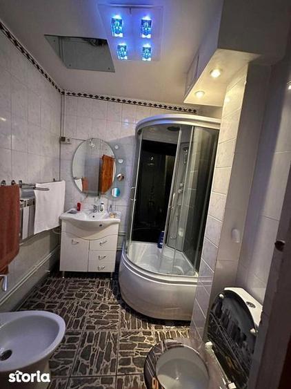 Apartament cu 3 camere în Debarcader