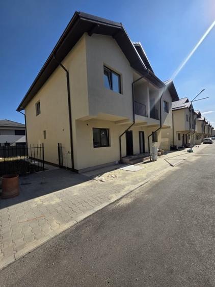 Duplex cu 5 camere cu Canalizare în Bragadiru