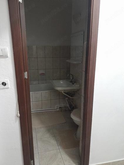 Garsonieră decomandată în Ostroveni