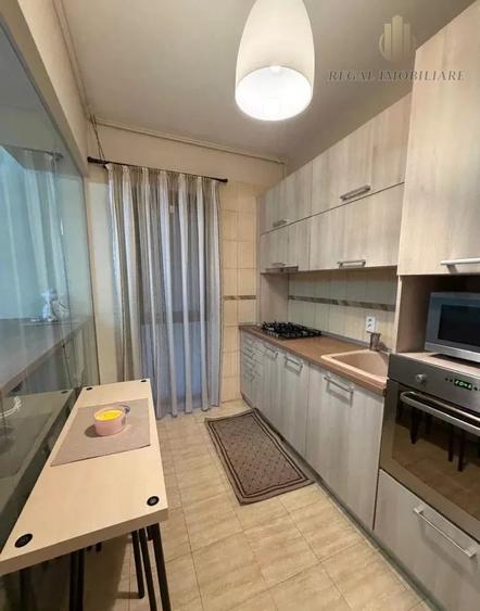 Apartament cu 2 camere decomandat, mobilat în Berceni