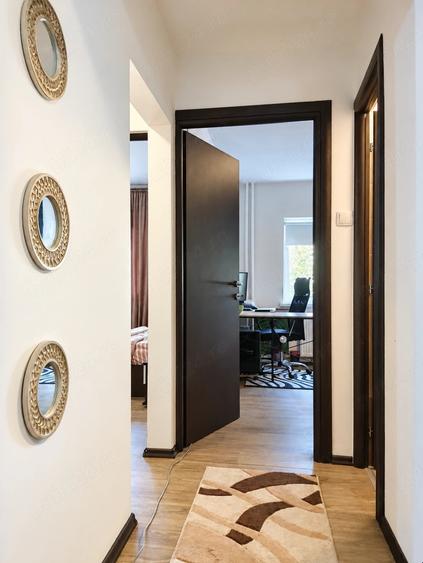 Apartament cu 3 camere decomandat, mobilat în Bucovina