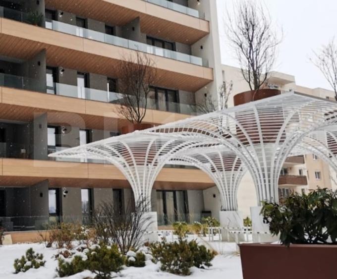Apartament cu 2 camere decomandat, mobilat în Tractorul