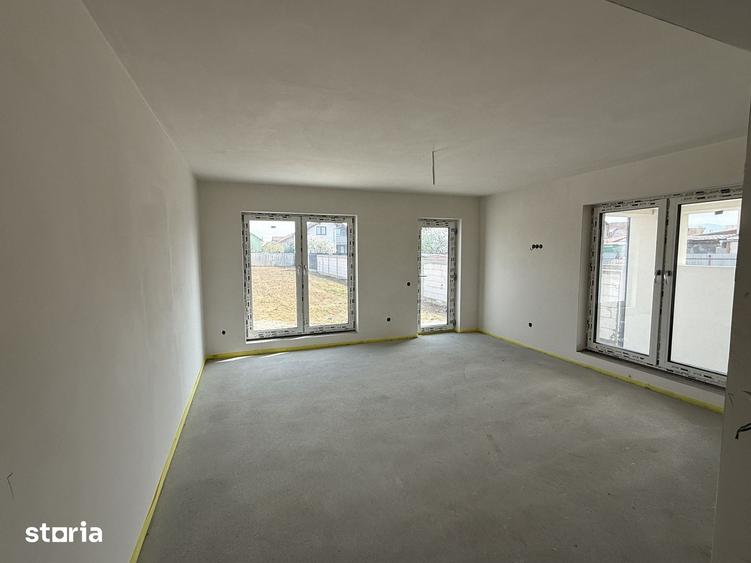 Casă cu 4 camere cu Teren 600 Mp în Țiglari