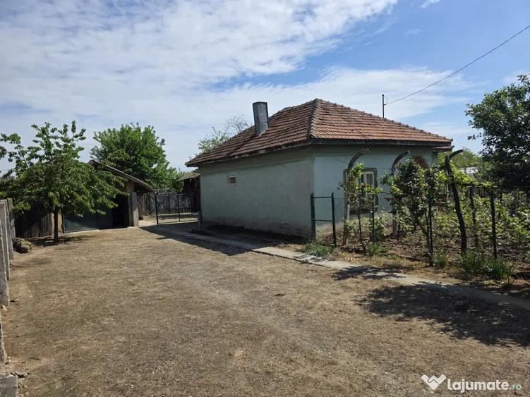 Casă cu 3 camere în Central