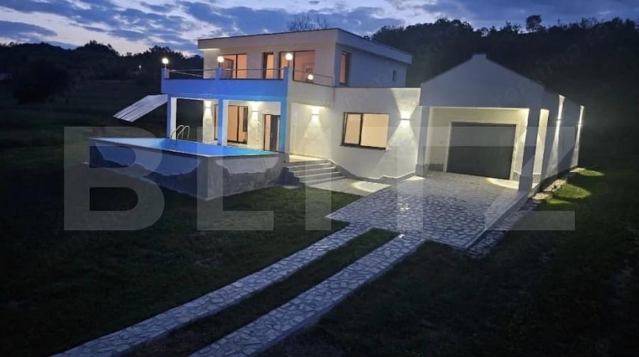 Casă cu Teren 3200 Mp în Luncoiu de Sus