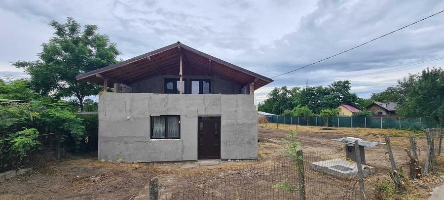 Casă cu 3 camere în Bulboaca