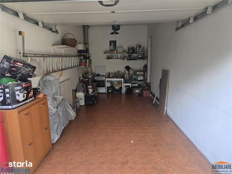 Casă cu 8 camere cu Teren 1150 Mp în Elisabetin