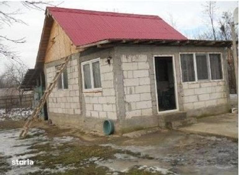 Casă cu 2 camere în Românești