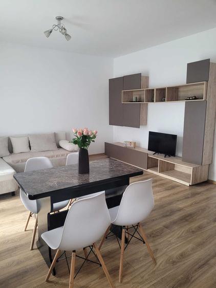 Inchiriez apartament 2 camere, mobilat, utilat , loc parcare - 2