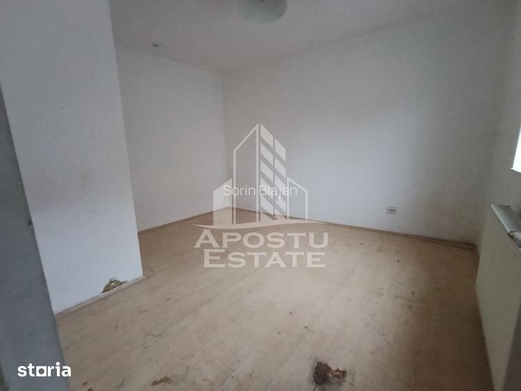 Casa individuala + garaj si anexa, oportunitate investitie, Sagului!