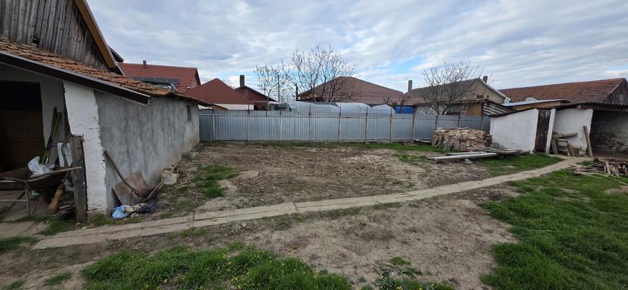 Casă cu 3 camere în Macea