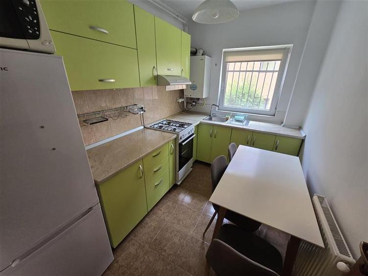 Apartament cu 2 camere semidecomandat, mobilat în Andrei Mureșanu