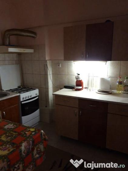 Casă cu 3 camere decomandat cu Teren 70 Mp în Central