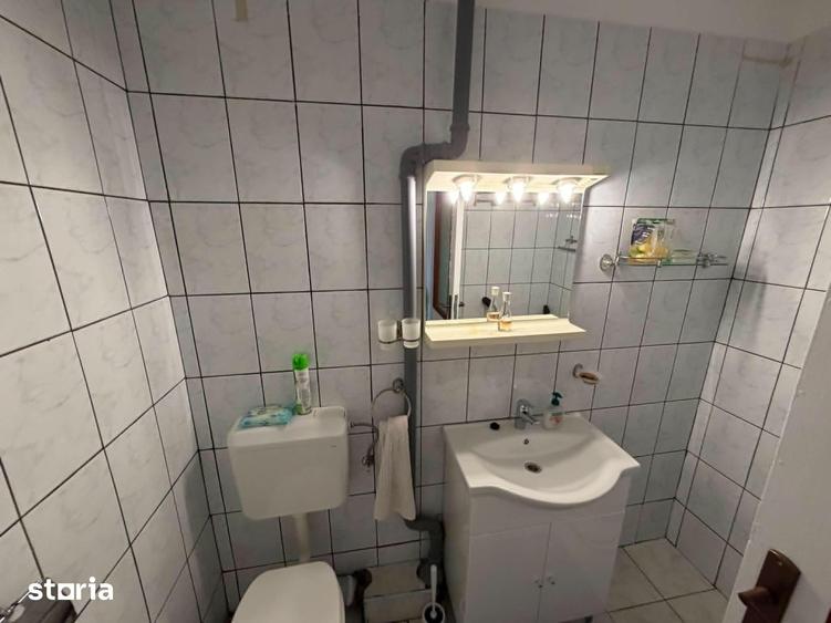 Apartament cu 4 camere decomandat în Central