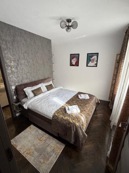 Apartament cu 3 camere semidecomandat, mobilat în Centrul Istoric