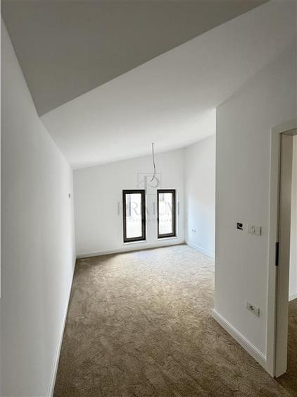 Casă individuală cu 5 camere cu Teren 460 Mp în Giroc