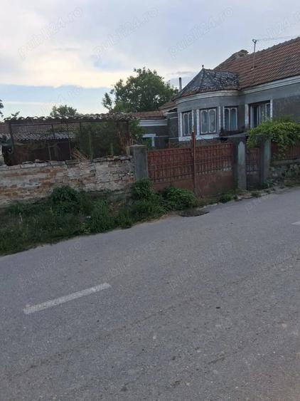 Casă în Săcel