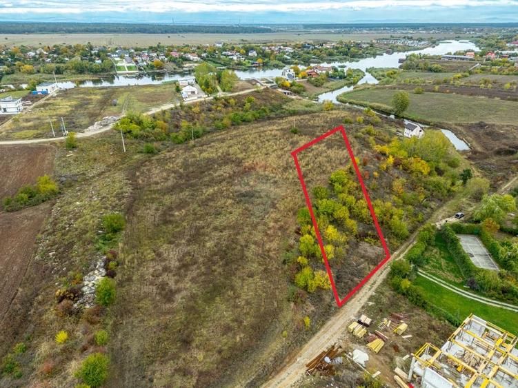 Teren Construcții intravilan de 2987 mp, în Ciofliceni
