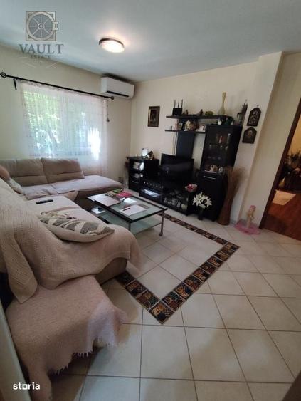 Apartament cu 4 camere decomandat în Sebastian