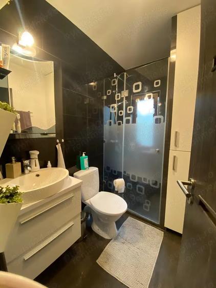 Casă cu 3 camere în Central