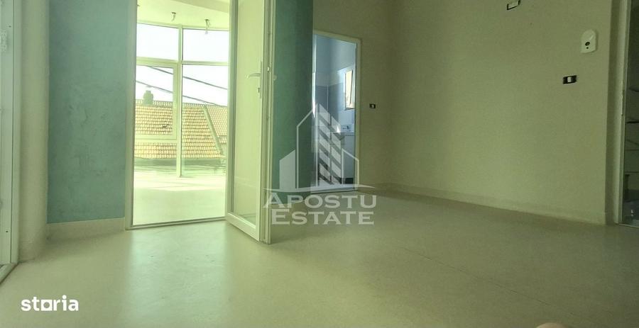 Spațiu comercial, de 70 mp, în Micălaca