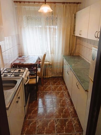 Apartament cu 2 camere decomandat, mobilat în Dacia