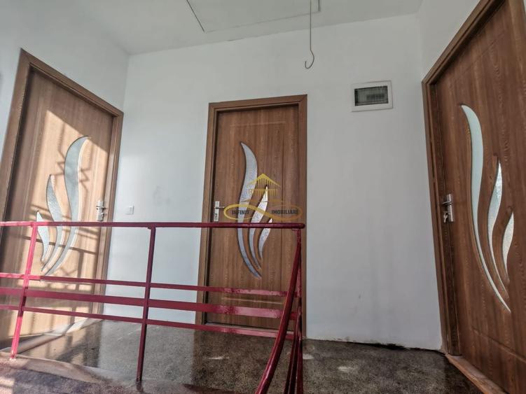 Casă individuală cu 6 camere cu Canalizare în Central
