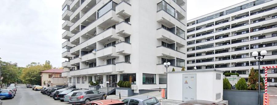 Apartament cu 3 camere decomandat, mobilat în Parcul Carol