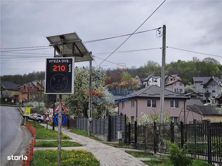Casă cu 4 camere cu Teren 400 Mp în Tomești