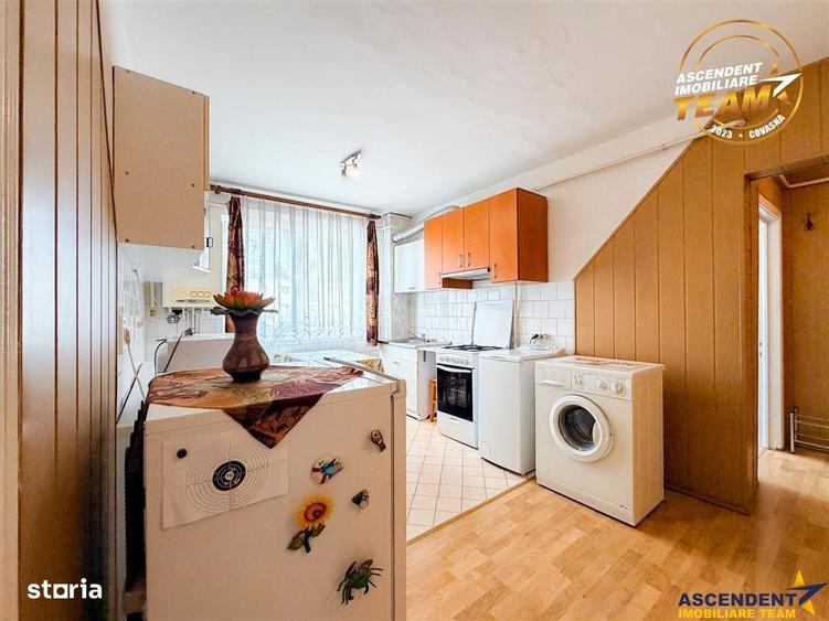 Apartament cu 3 camere decomandat în Central
