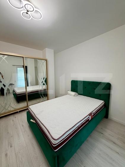 Apartament cu 3 camere semidecomandat, mobilat în Semicentral