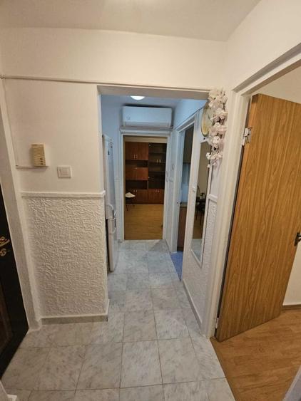 Apartament cu 2 camere decomandat, mobilat în Brâncoveanu