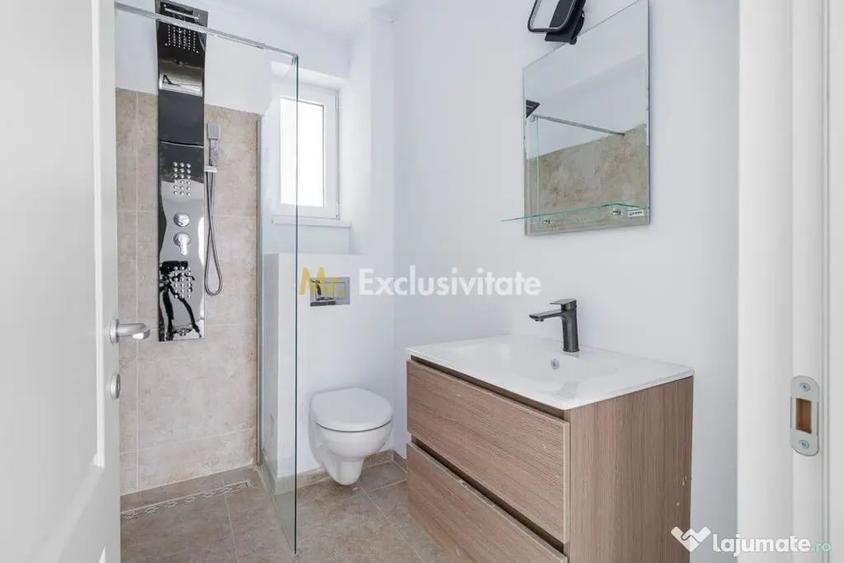 Apartament cu 5 camere semidecomandat în 1 Decembrie