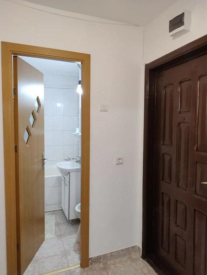Apartament cu 2 camere decomandat în Micro 14