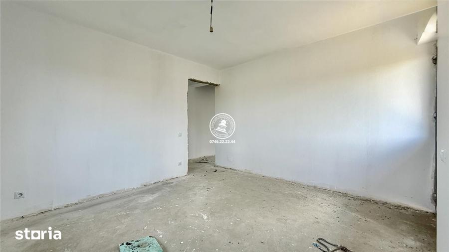 Casă cu 4 camere cu Teren 450 Mp în Central